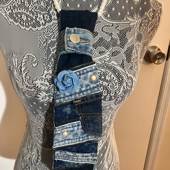 Denim tie necklace with lovely Accents - Picture 5 of 5